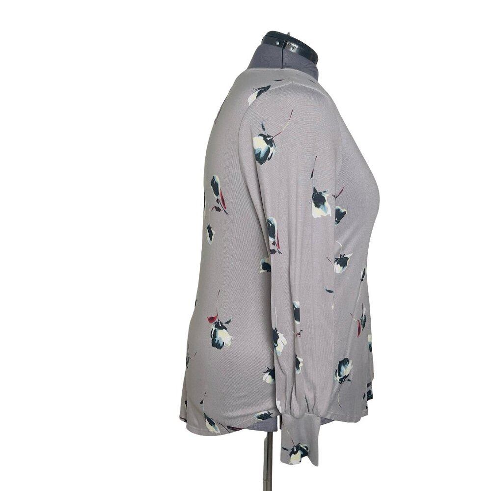 Maurices Long Sleeve Grey Floral Print Lightweight Shirt (Size 2X) - Picture 4 of 7